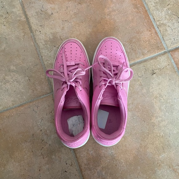 pink air force ones - Picture 6 of 6